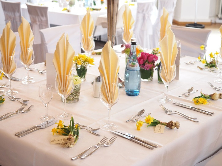 Tischdecken Hochzeit
 Kostenlose Bild Catering Feiern Stühle Bankett