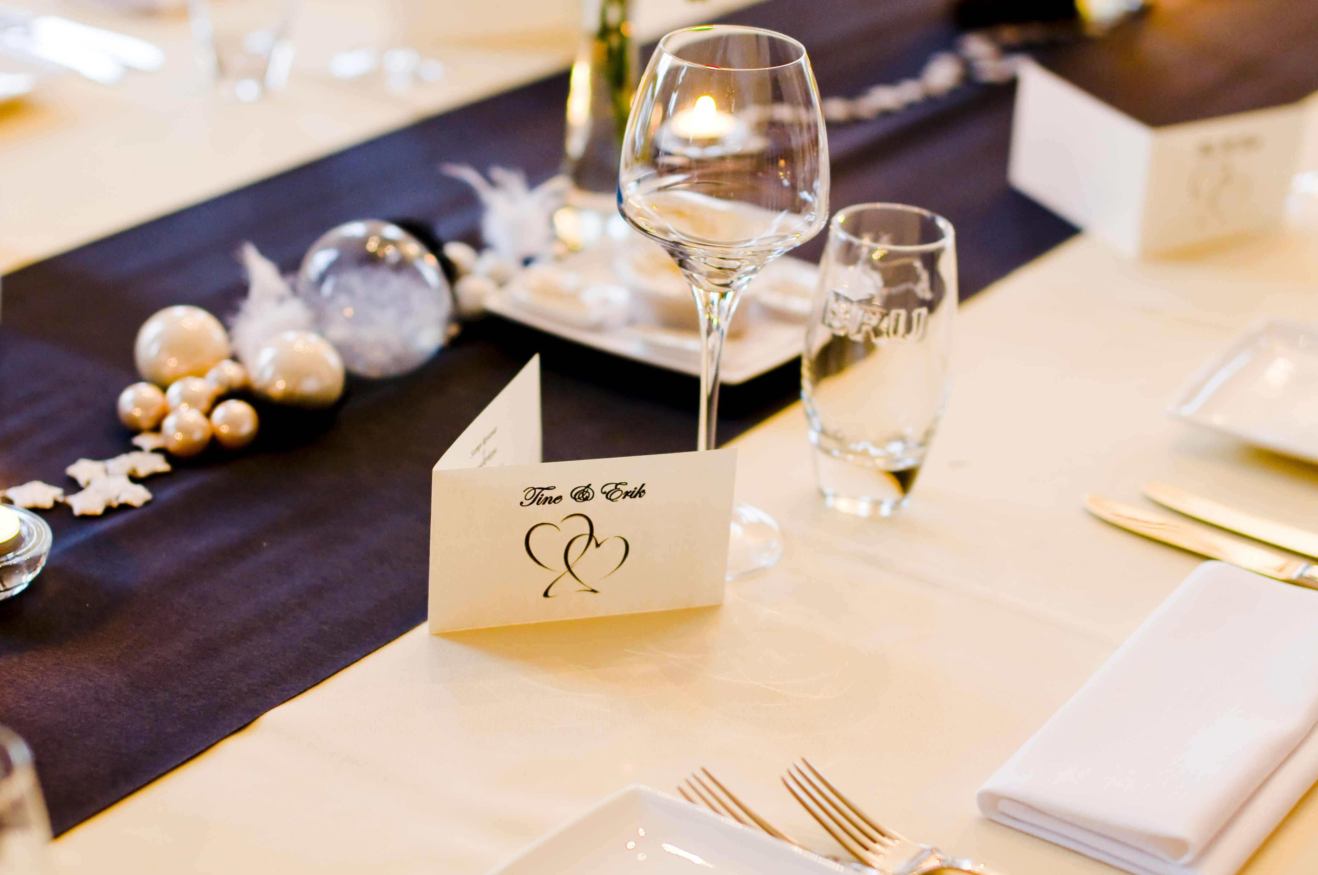 Tischkarten Hochzeit Ideen
 Tischkarten zur Hochzeit – Ideen Tipps & Beispiele