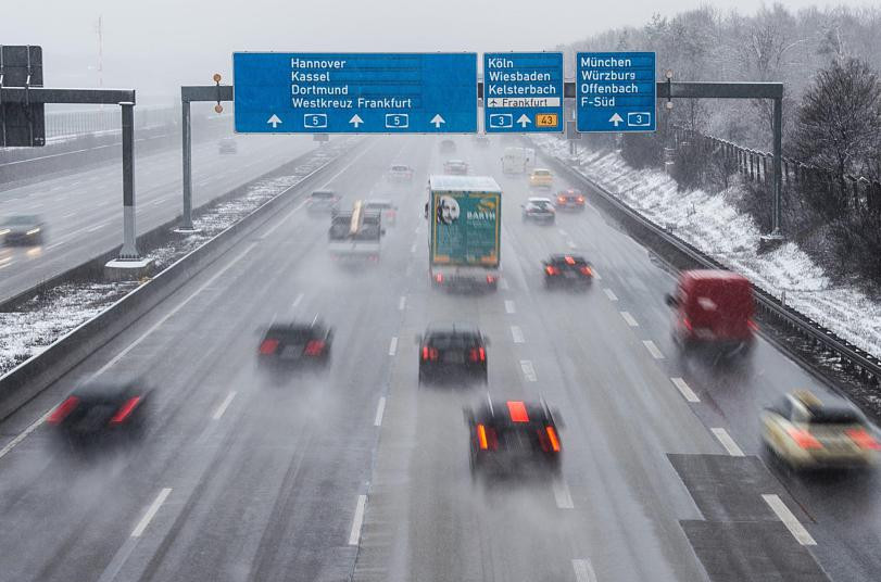 Türkische Hochzeit Autobahn
 Schüsse auf A3 Hochzeitskorso blockiert Autobahn