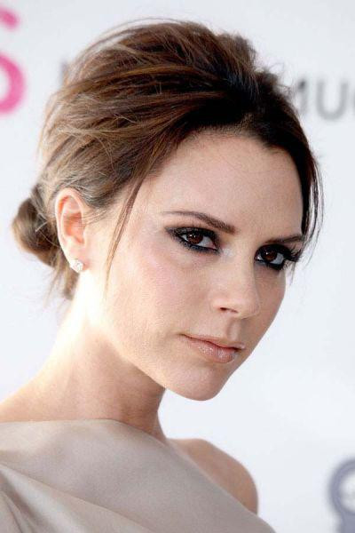 Victoria Beckham Frisuren
 Victoria Beckhams Frisuren Bild 2 von 27