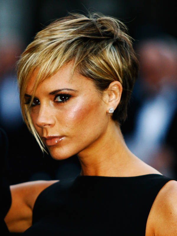 Victoria Beckham Frisuren
 Victoria Beckham Das Frisuren Chamäleon