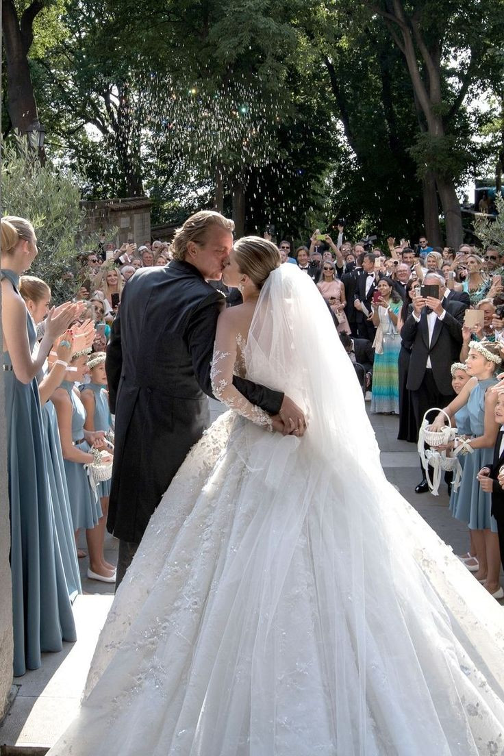Victoria Swarovski Hochzeitskleid
 Die besten 25 Victoria swarovski hochzeit Ideen auf