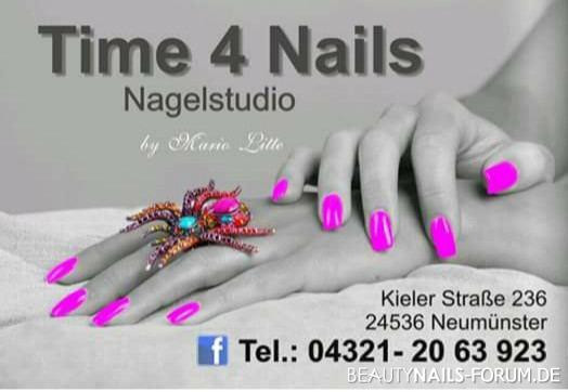 Visitenkarten Nageldesign
 Nägel knallig in pink für Visitenkarten Nageldesign