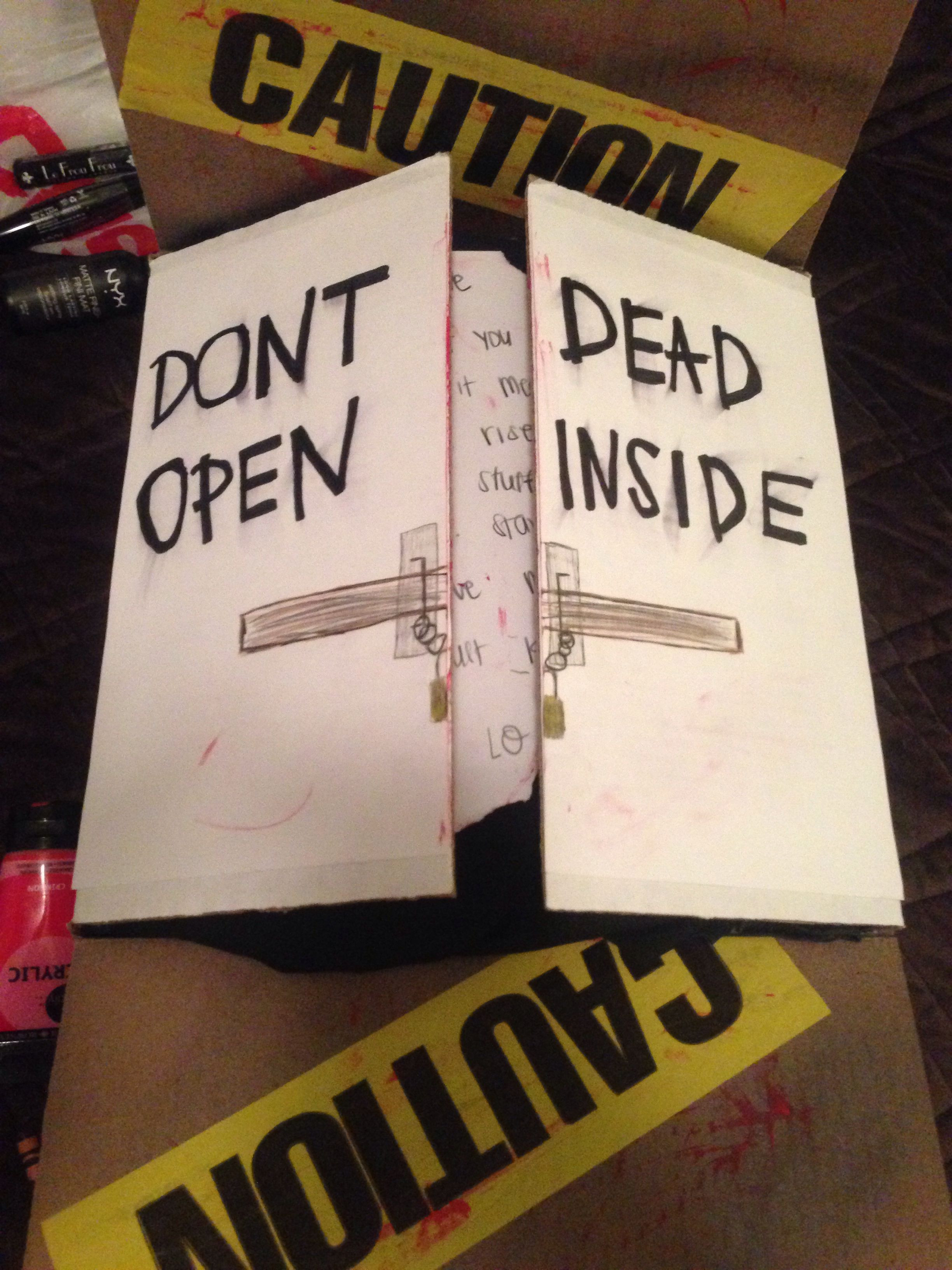 Walking Dead Geschenke
 Zombie themed carepackage The Walking Dead reference