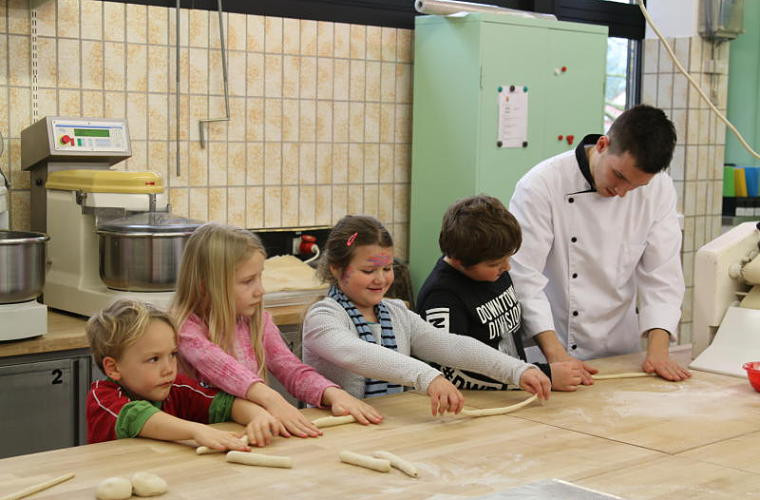 Was Ist Handwerk
 Lörrach Gewerbeschule Was im Handwerk alles möglich ist