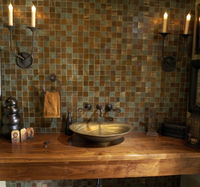 Waschtisch Antik
 Waschtisch aus Holz für mehr Gemütlichkeit im Bad