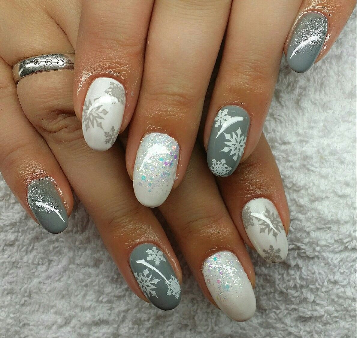Weihnachtliches Nageldesign
 Nail Design Fullcover Winter nails