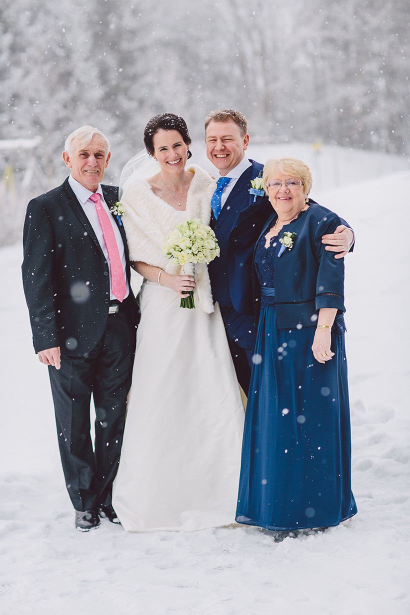 Winter Hochzeit
 Emma und Mike eine verschneite Winterhochzeit in den