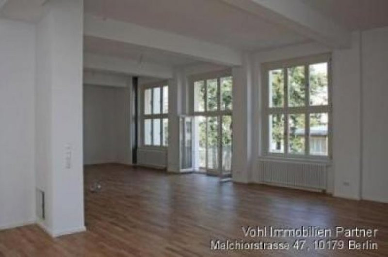 Wohnung Berlin Kaufen
 Taumhaftes Loft mit Balkon & Loggia HomeBooster