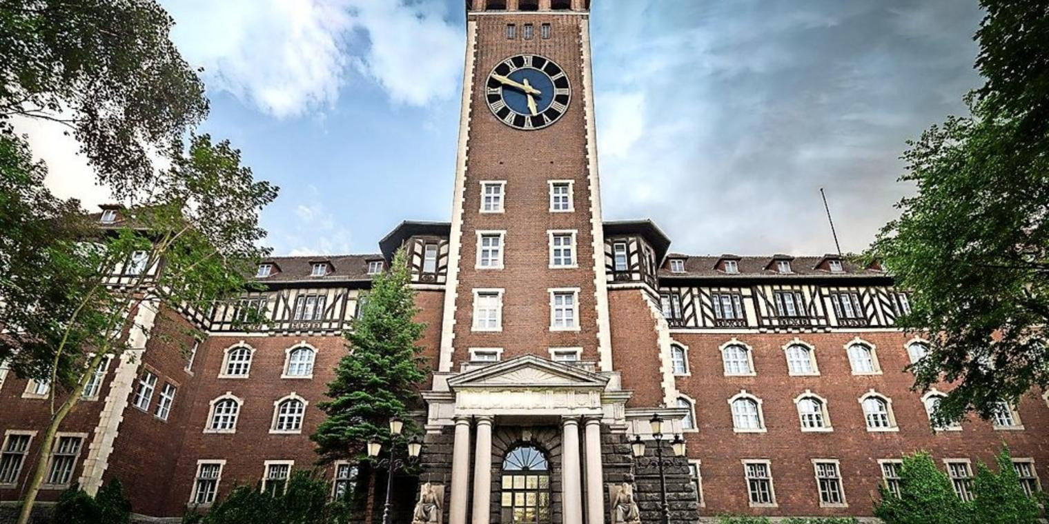 200 Wohnungen und eine Uhr fuer den Kreml Wohnungen Potsdam
Potsdam Brauhausberg 200 Wohnungen und eine Uhr für den