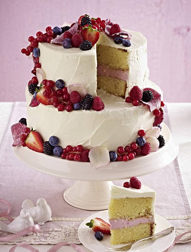 3 Stöckige Hochzeitstorte Selber Machen
 Hochzeitstorte mit Beeren Topping Rezept