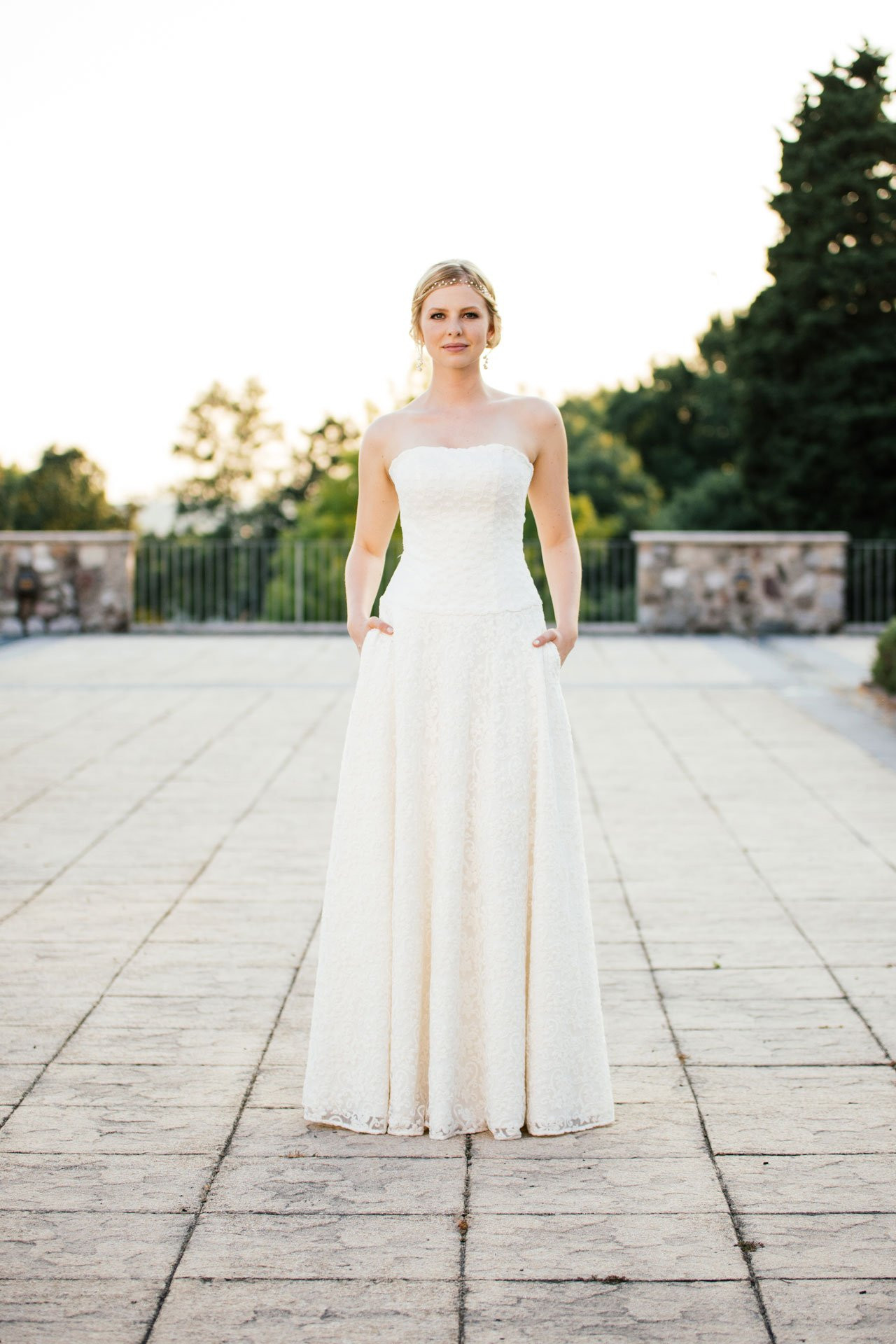 A Linie Hochzeitskleid
 Brautkleid A Linie mit Taschen – Traumkleid aus tollem