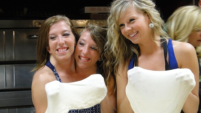 Abby Brittany Hensel Hochzeit
 Facts You Always Wanted To Know About Conjoined Twins Abby