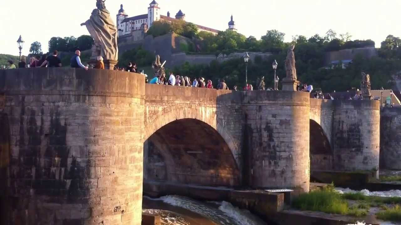 Alte Mainmühle Würzburg
 Das Rauschen des Mains Alte Mainbrücke Würzburg