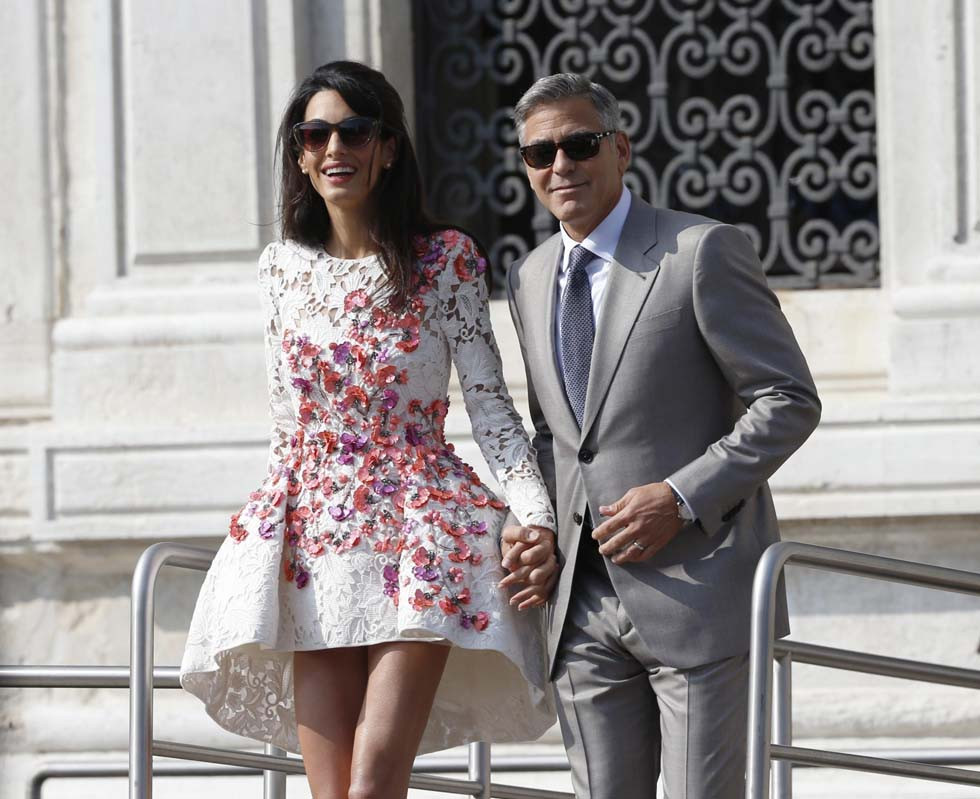 Amal Clooney Hochzeitskleid
 Le 6 cose da sapere sull abito nuziale di Amal Alamuddin