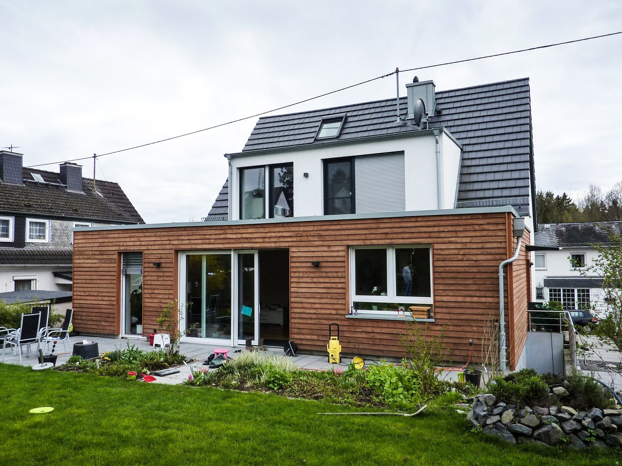 Anbau Haus
 Modernisierung eines Siedlungshauses in Wiesbaden