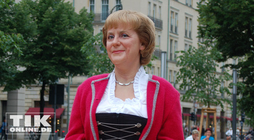 Angela Merkel Hochzeit
 Angela Merkel im Dirndl Konfektionsgröße gelüftet