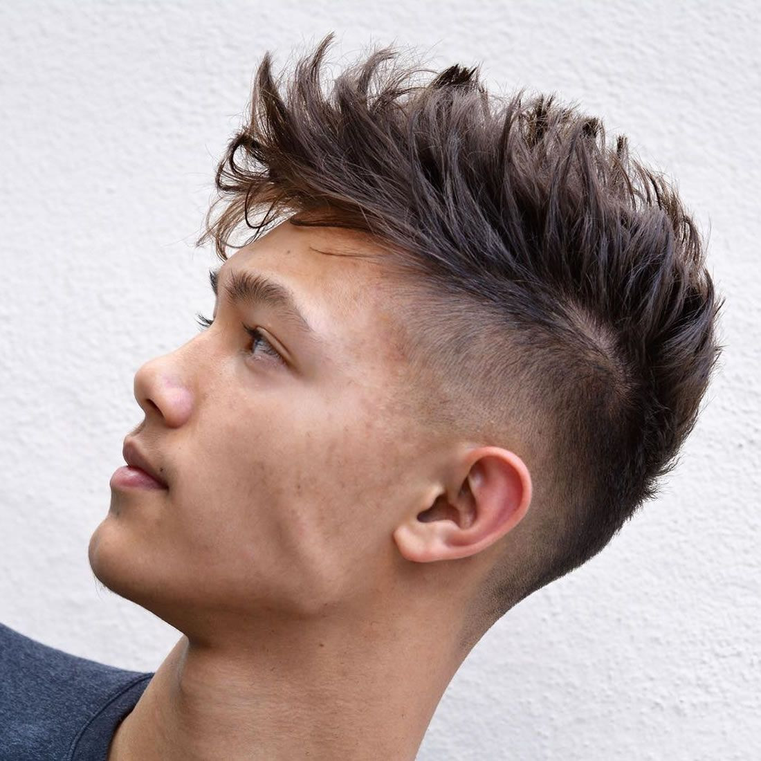 Angesagte Frisuren 2019 Männer
 Frisuren für Männer 2018 – 2019 Frizurák