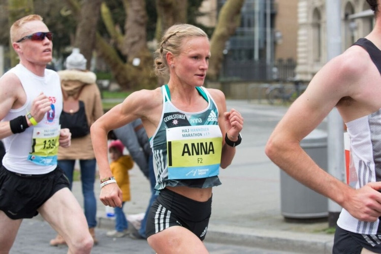 Anna Hahner Hochzeit
 April Laufkönig von Hannover Meldungen Marathon