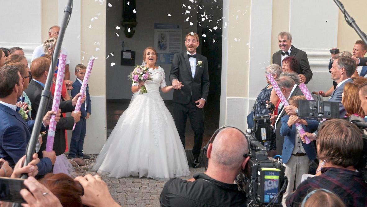 Anna Und Gerald Hochzeit
 „Bauer sucht Frau“ Hochzeit Gerald und Anna haben JA