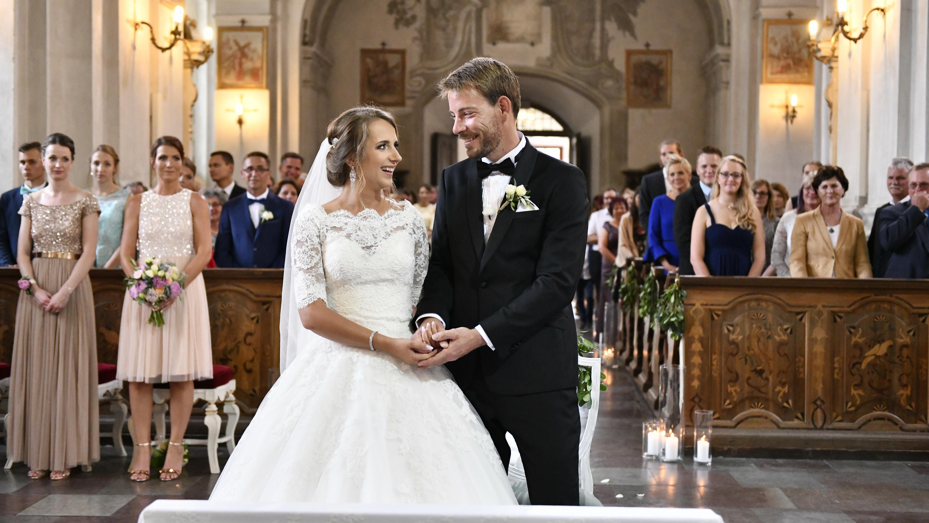 Anna Und Gerald Hochzeit
 "Bauer sucht Frau" Traumhochzeit Farmer Gerald und seine