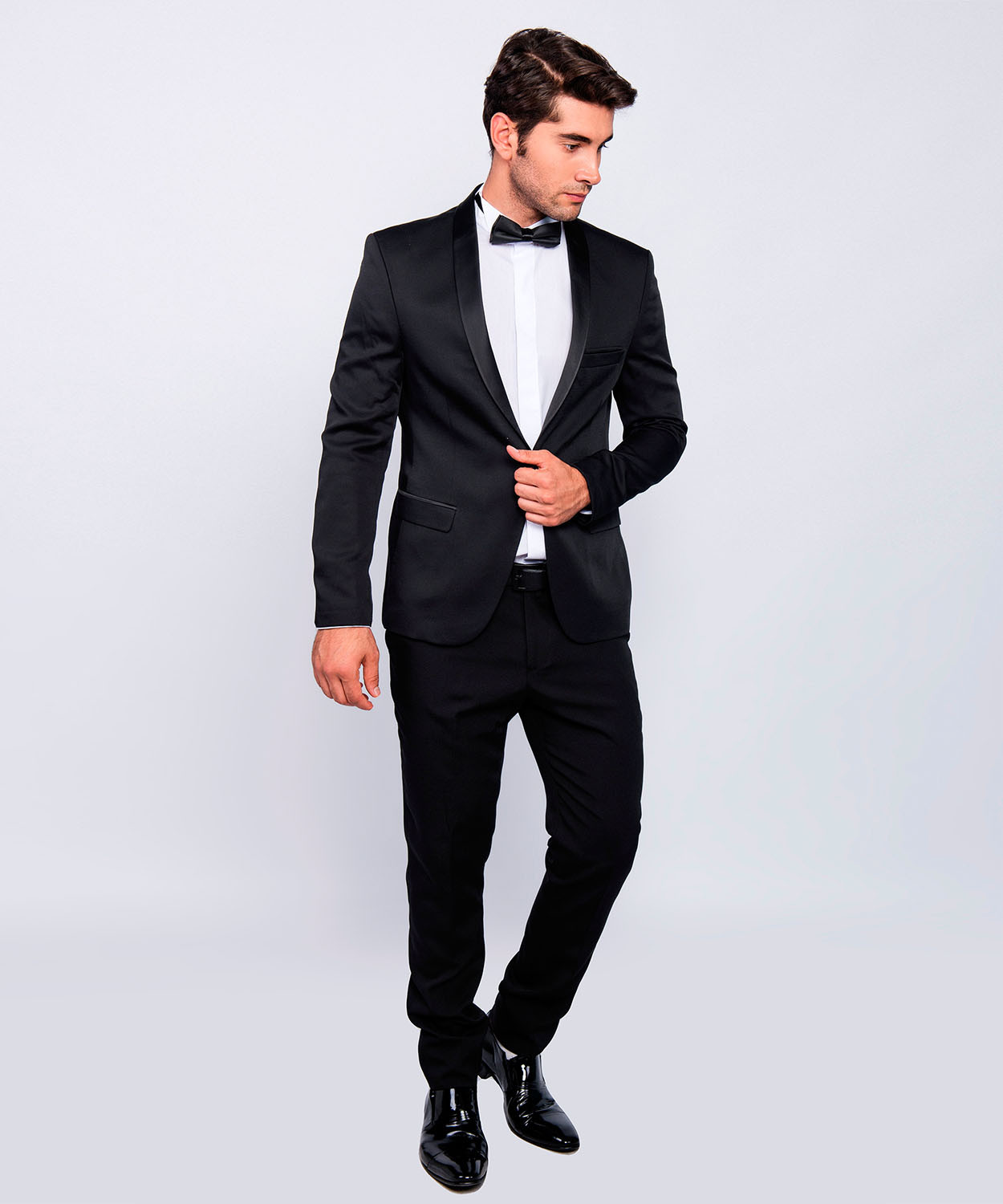 Anzug Hochzeit Modern
 Modern Fit Herren Smoking in Schwarz Anzug Hochzeit Bühne