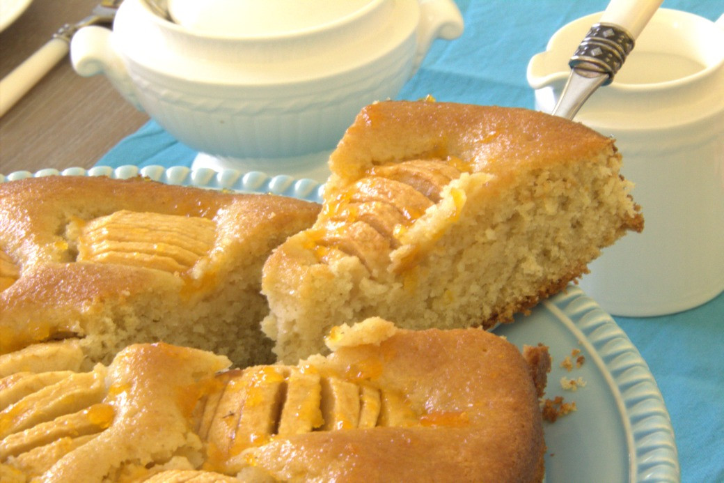 Apfel Kuchen
 German Apple Cake