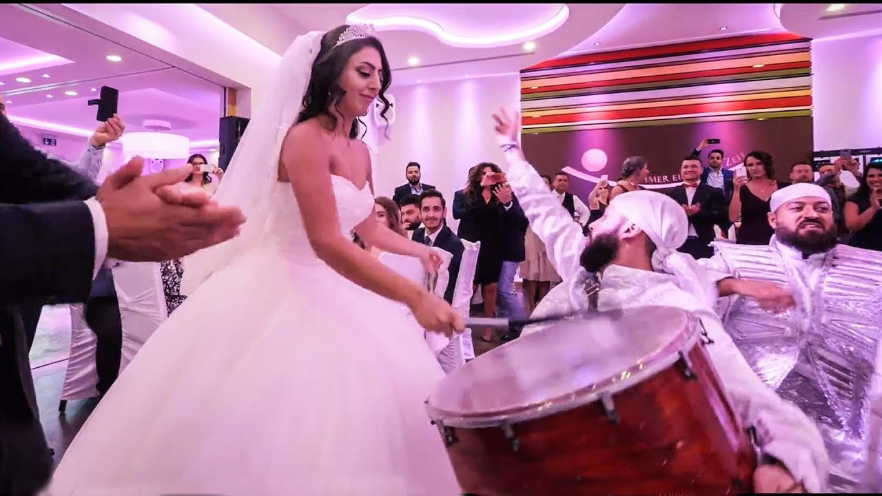 Arabische Hochzeit
 Clara & Fadi Libanon Arabische Hochzeit by Dilocan