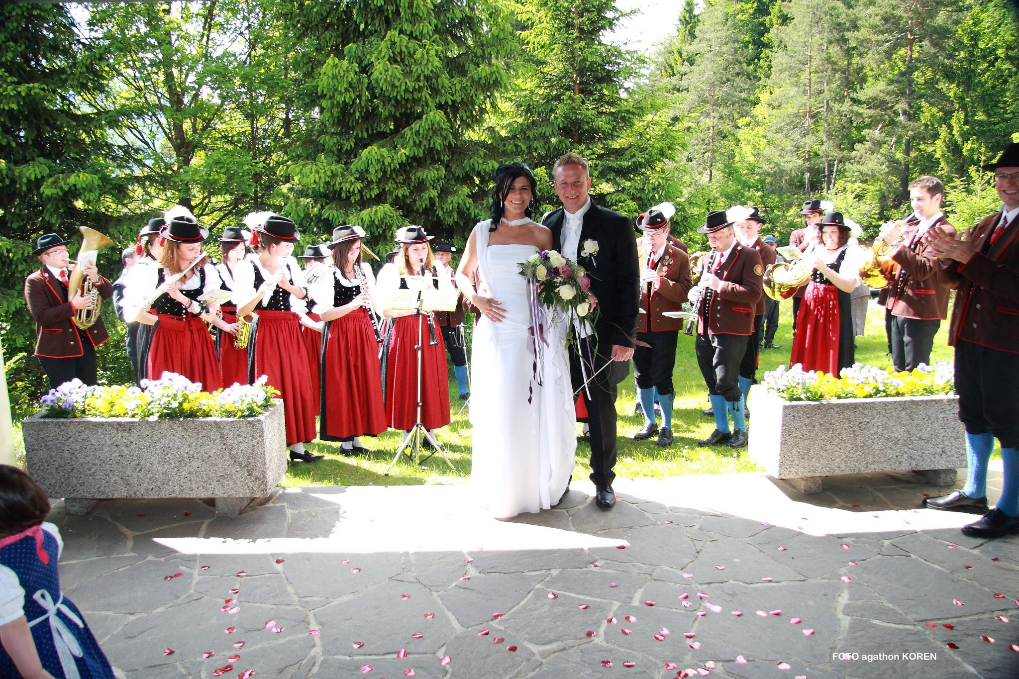 Aufgebot Hochzeit
 Versprechen gehalten Hochzeit mit großem musikalischem