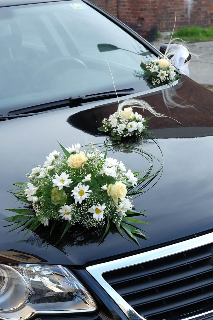 Auto Für Hochzeit
 Die besten 25 Blumenschmuck auto Ideen auf Pinterest