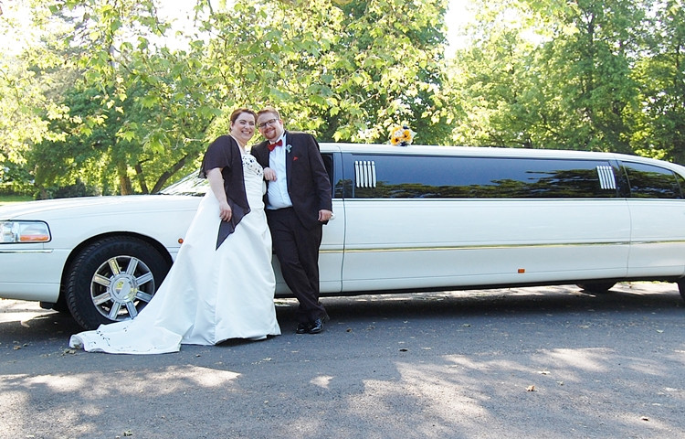 Auto Mieten Hochzeit
 Altes Auto mieten Hochzeit vs Vorteile neuer Limousine