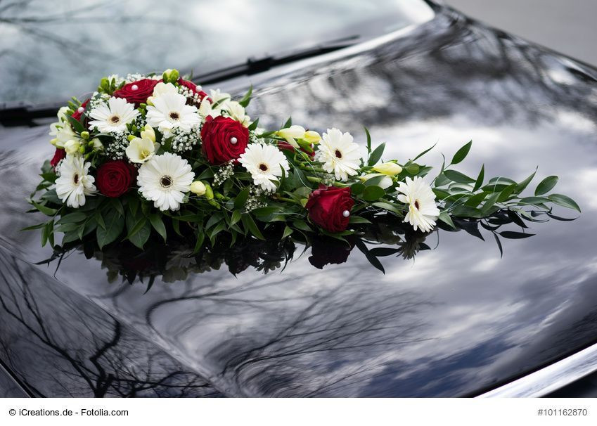 Auto Schmücken Hochzeit
 Auto Herz für den Blumenschmuck der Hochzeit Brautwagen