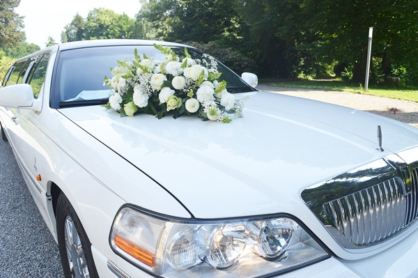 Auto Schmücken Hochzeit
 Blumenschmuck für Ihre Hochzeitslimousine