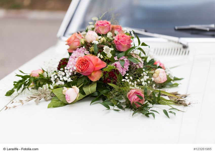 Autoschmuck Hochzeit
 Autoschmuck mit Steckschaum für Hochzeit selber machen