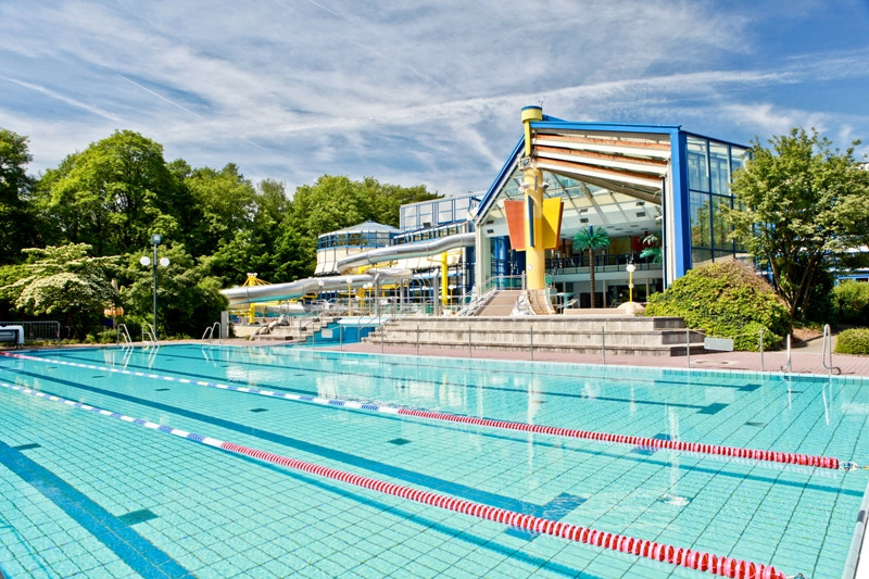 Bad Nauheim Schwimmbad
 Stadtwerke Bad Homburg Publikumsmagnet Seedammbad