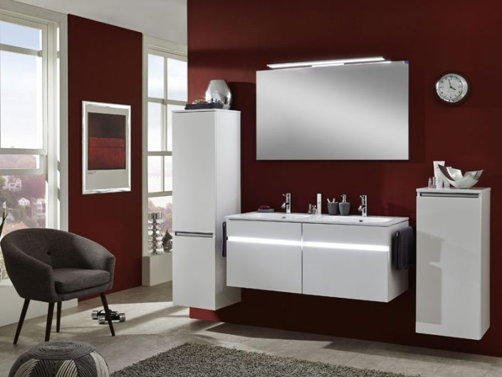 Badezimmer Komplett
 Badezimmer komplett Möbel Wallach