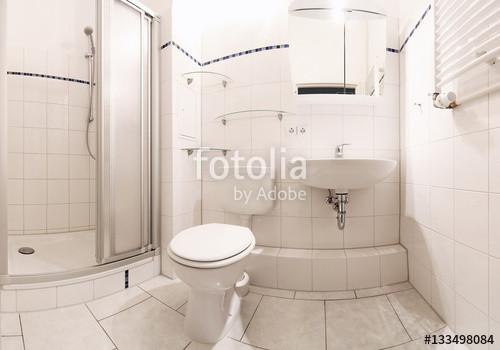 Badezimmer Komplett
 "Badezimmer komplett" Stockfotos und lizenzfreie Bilder