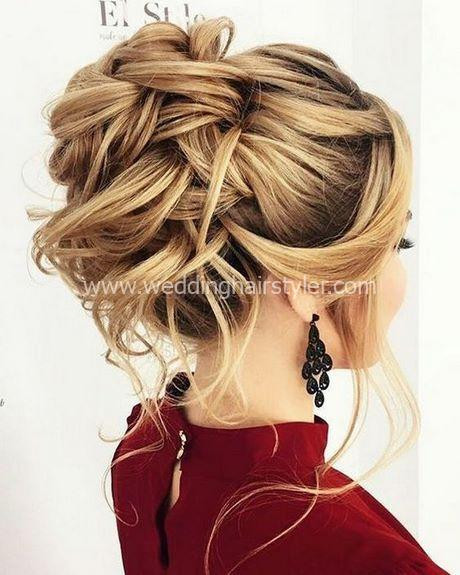 Ball Frisuren 2019
 Prom Hochsteckfrisuren für mittlere Haare 2018