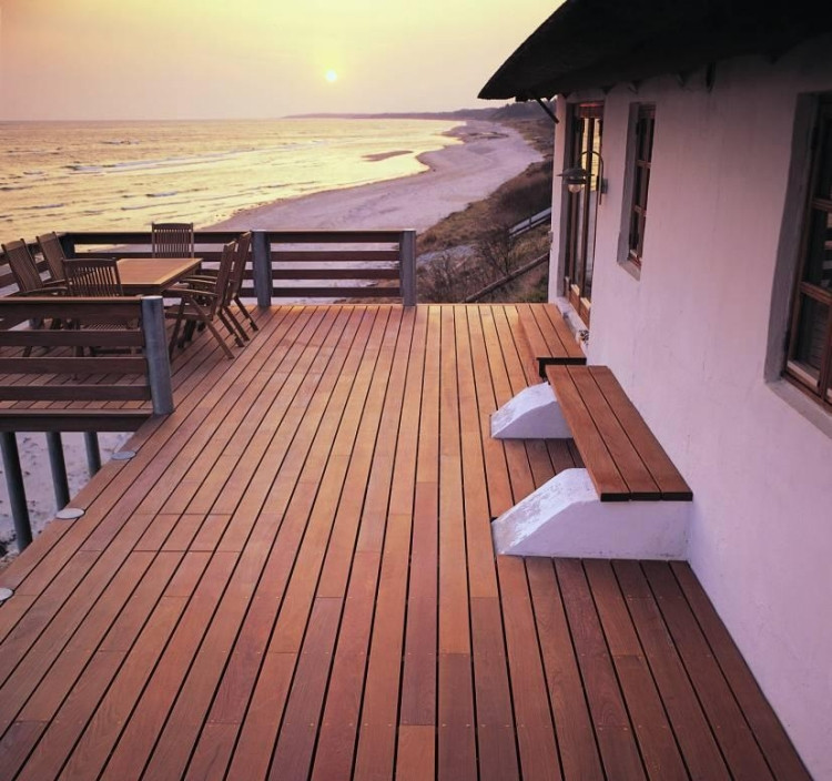 Bankirai Terrasse
 Terrasse aus Bangkirai Holz 25 tolle Design Ideen für