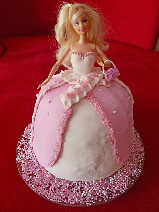 Barbie Kuchen
 Barbie Torte Rezept mit Bild von cityfield2000