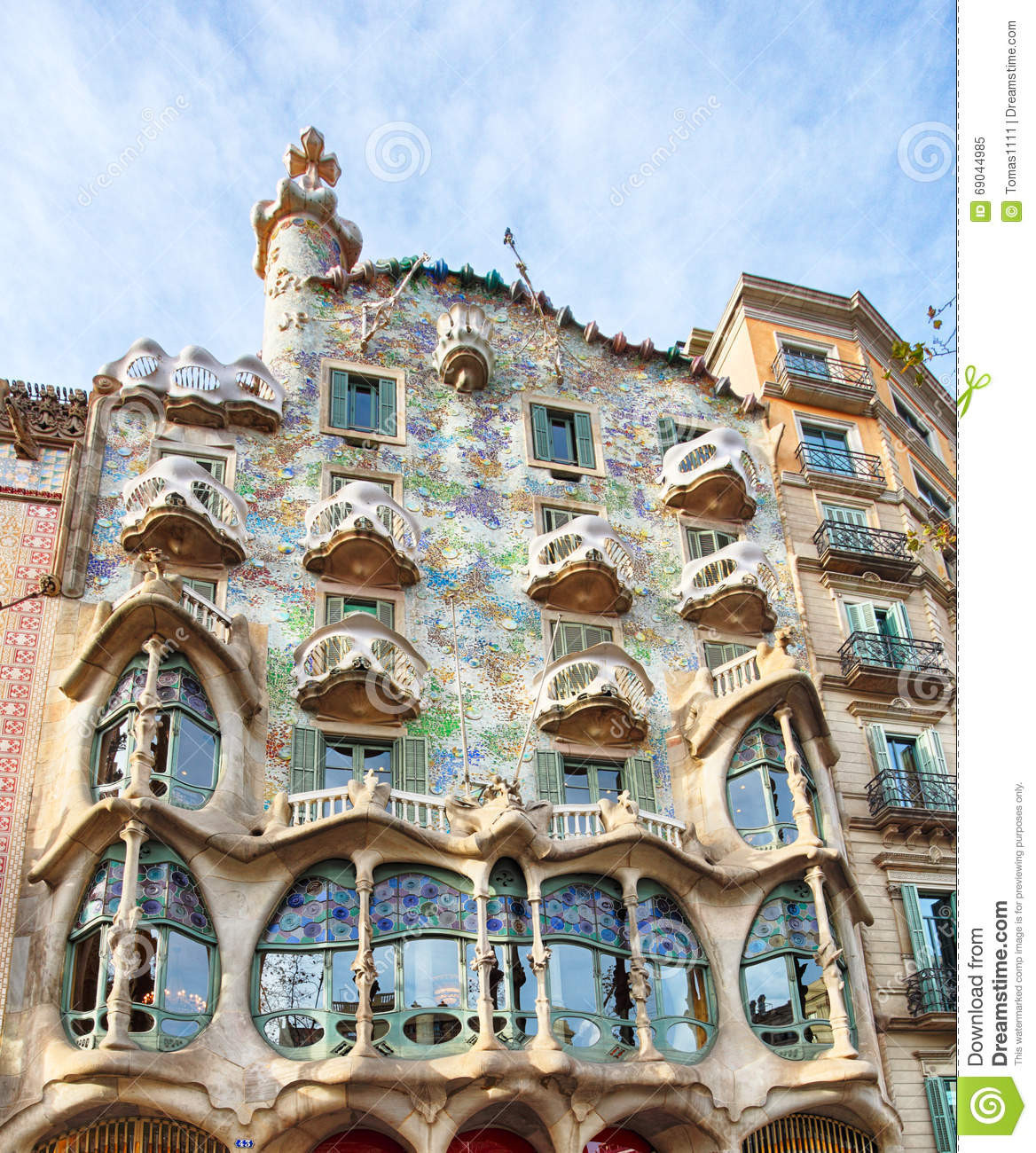 Barcelona Gaudi Haus
 BARCELONA FABRUARY 9 Die Fassade Der Haus Casa Battlo