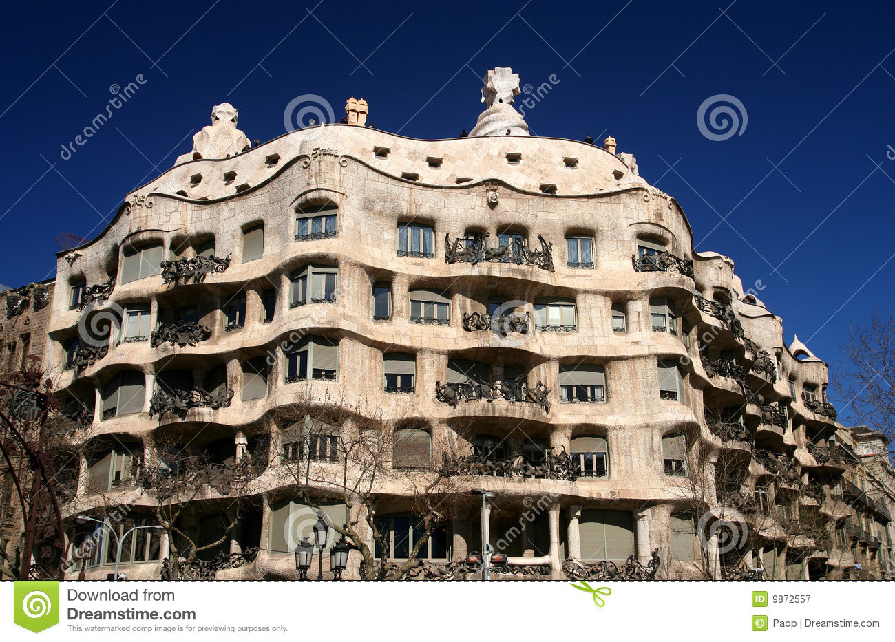 Barcelona Gaudi Haus
 Casen Mila Gaudi Haus stockbild Bild von katalanisch