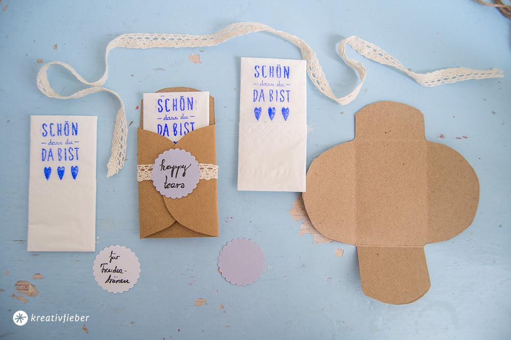 Bastelpapier Hochzeit
 DIY Taschentücher für Freudentränen
