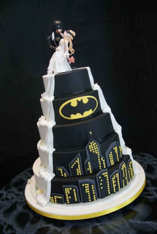 Batman Hochzeitstorte
 His And Hers Wedding Cake Ideas