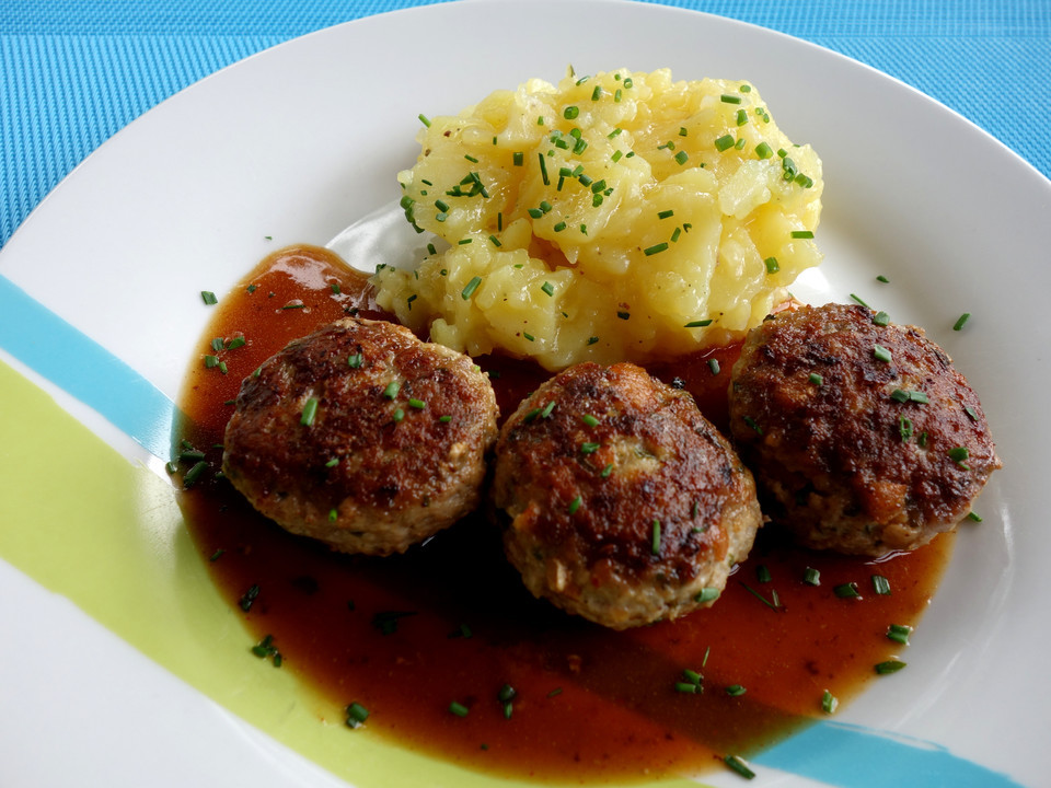 Bayerische Küche Rezepte
 Bayerische Fleischpflanzerl von K 089