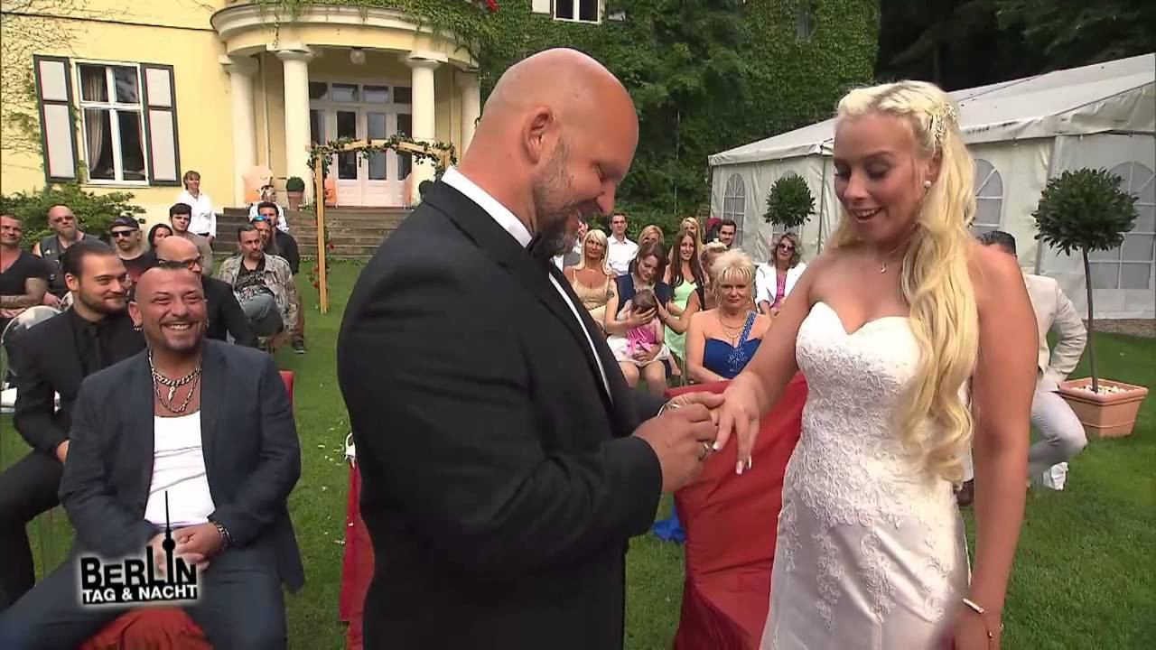 Berlin Tag Und Nacht Hochzeit
 Berlin Tag & Nacht Joe und Peggys Traumhochzeit RTL2