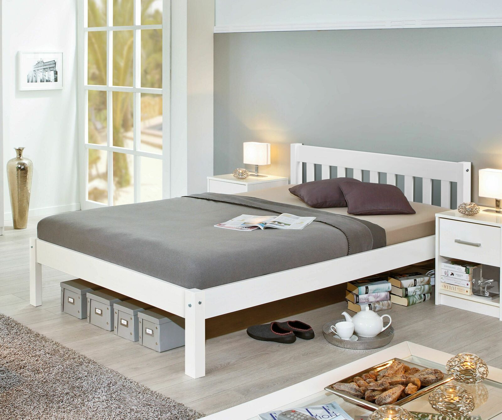 Bett 140x200
 Preiswertes Bett aus weißer Kiefer z B in 140x200 cm Genf
