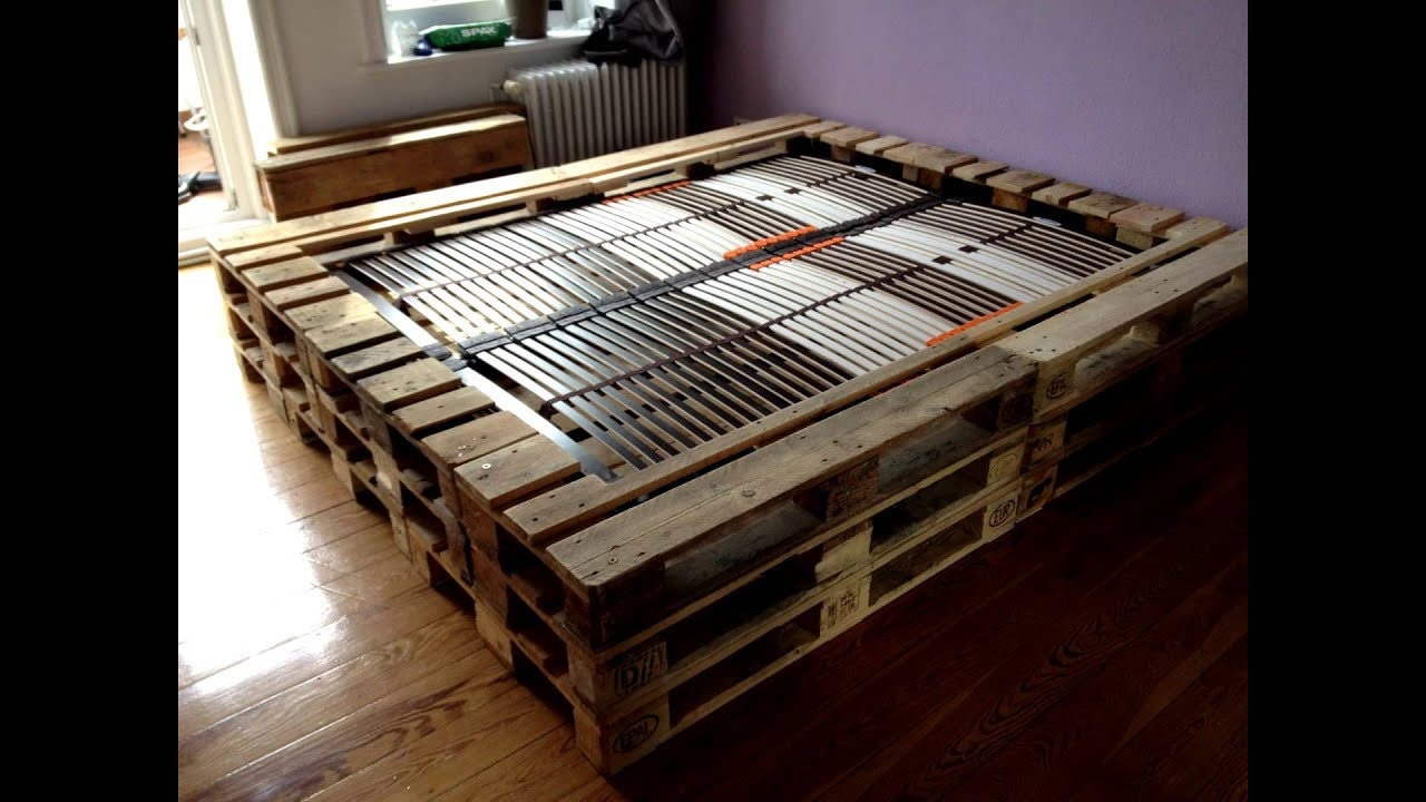 Bett Aus Holzpaletten
 Doppelbett aus Europaletten