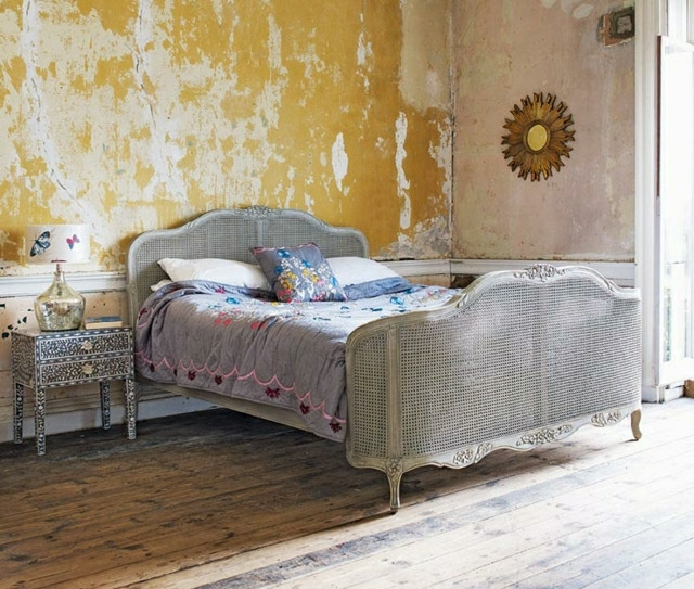 Bett Vintage
 Schlafzimmer im Shabby Chic Wohnstil einrichten ein