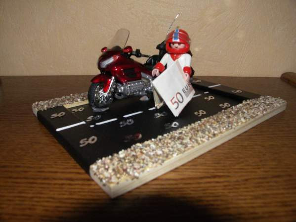 Biker Geschenke
 Ein Geldgeschenk für ein Motorrad